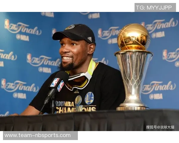 杜兰特赞年轻球员珍惜机会每天与他们相处感到快乐