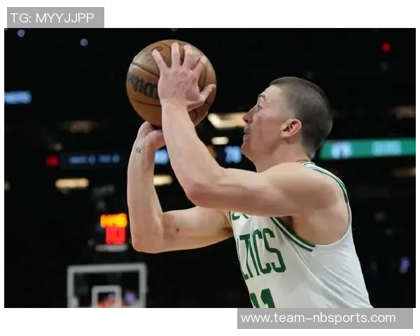 普理查德全场最低正负值3011投5中贡献12分4篮板表现分析